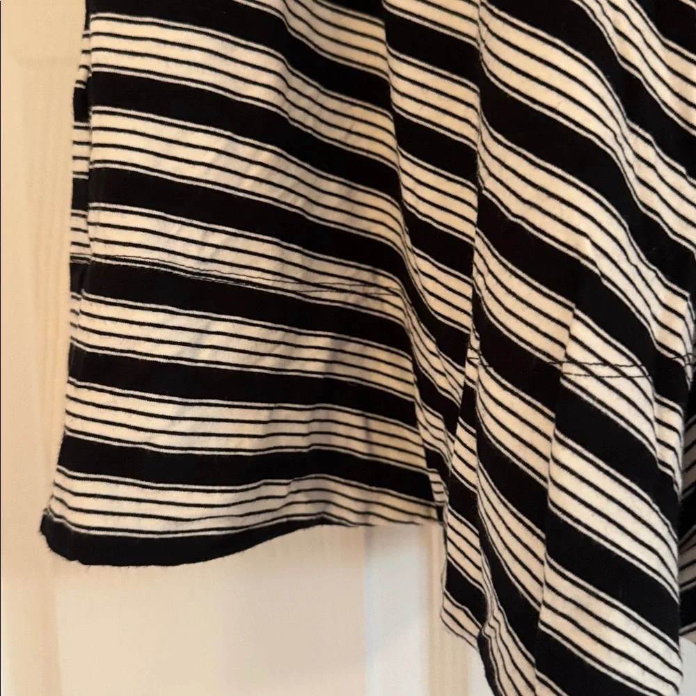LOFT Black and White Striped Skater Skirt with Pockets Size Small - Picture 3 of 6